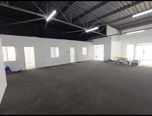 INDUSTRIAL PROPERTY TO RENT IN LANSERIA